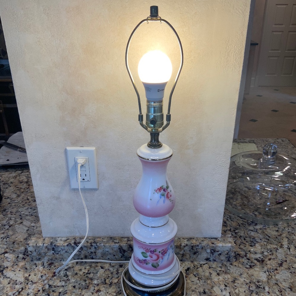Vintage Porcelain Leviton Lamp, Working